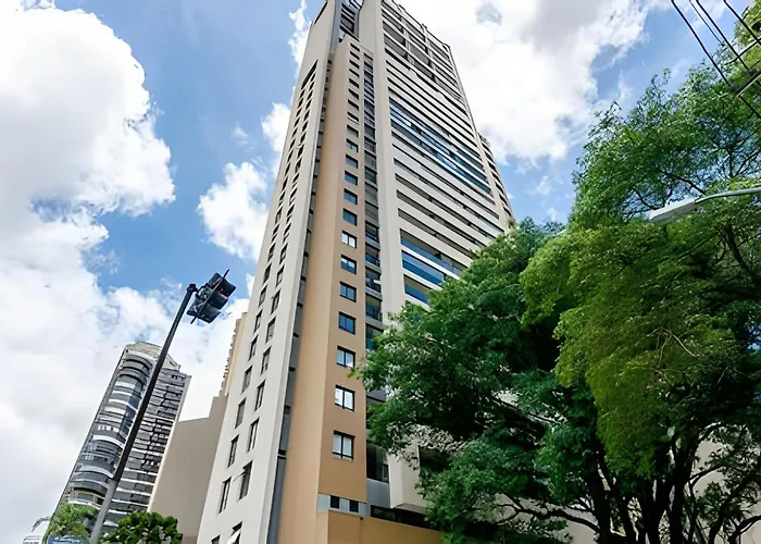 Studio incrível no Condo clube sky, batel soho by UROOMS